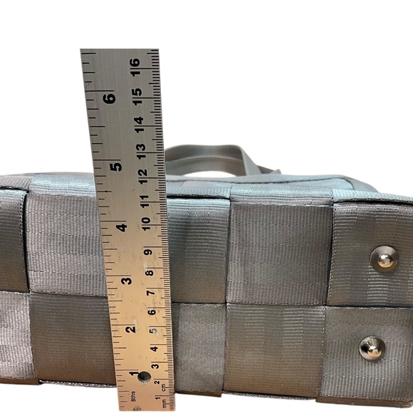 HARVEYS Taupe Grey Original Seatbelt Bag Shoulder Bag Tote Satchel Zip Top Close - Picture 8 of 13